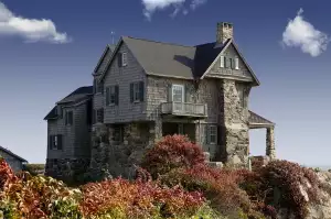 Lavaro House